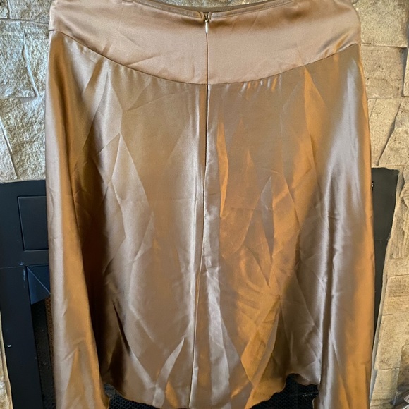 Vintage Classic 100% Silk Skirt in Gold #0774 - Picture 7 of 10